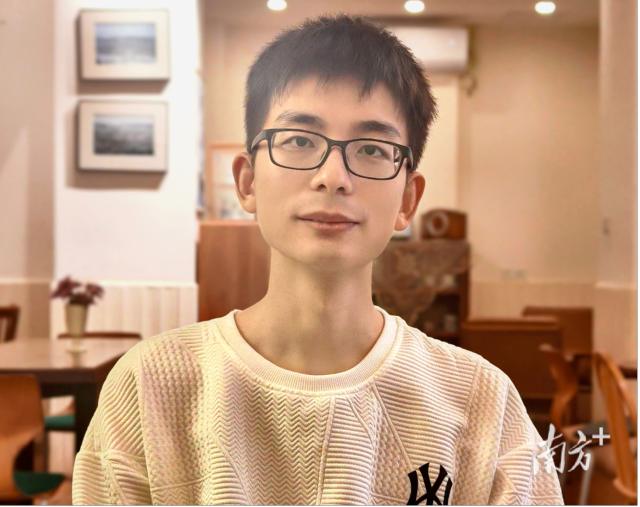 华体会体育官方网站物理与光电工程学院“青年百人计划”引进人才,传感物理、微纳器件加工与系统集成应用团队成员杨俊楠。 华体会体育官方网站物理与光电工程学院“青年百人计划”引进人才,传感物理、微纳器件加工与系统集成应用团队成员杨俊楠。